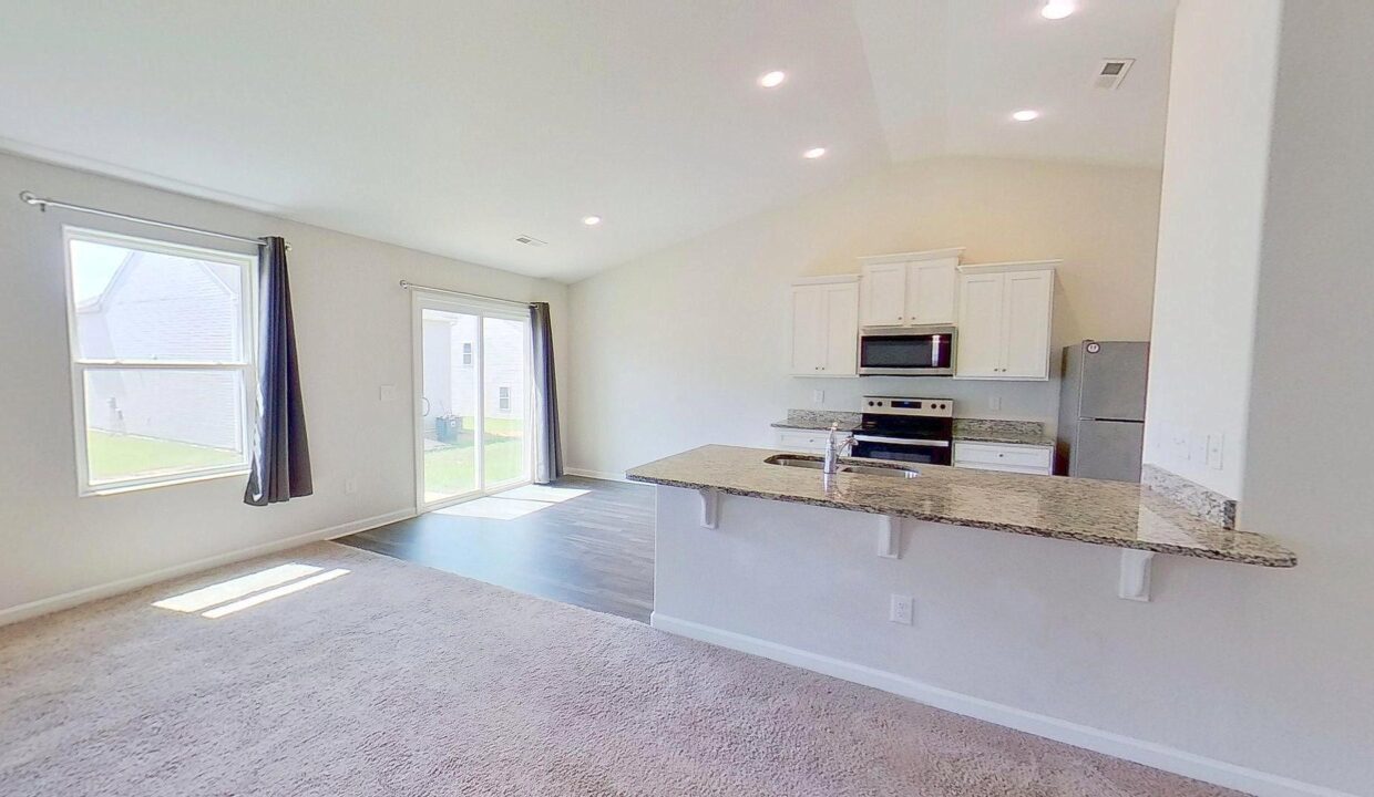 4612-Hazelburn-Dr-Greensboro-NC-27405-33