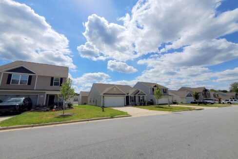 4612-Hazelburn-Dr-Greensboro-NC-27405-34