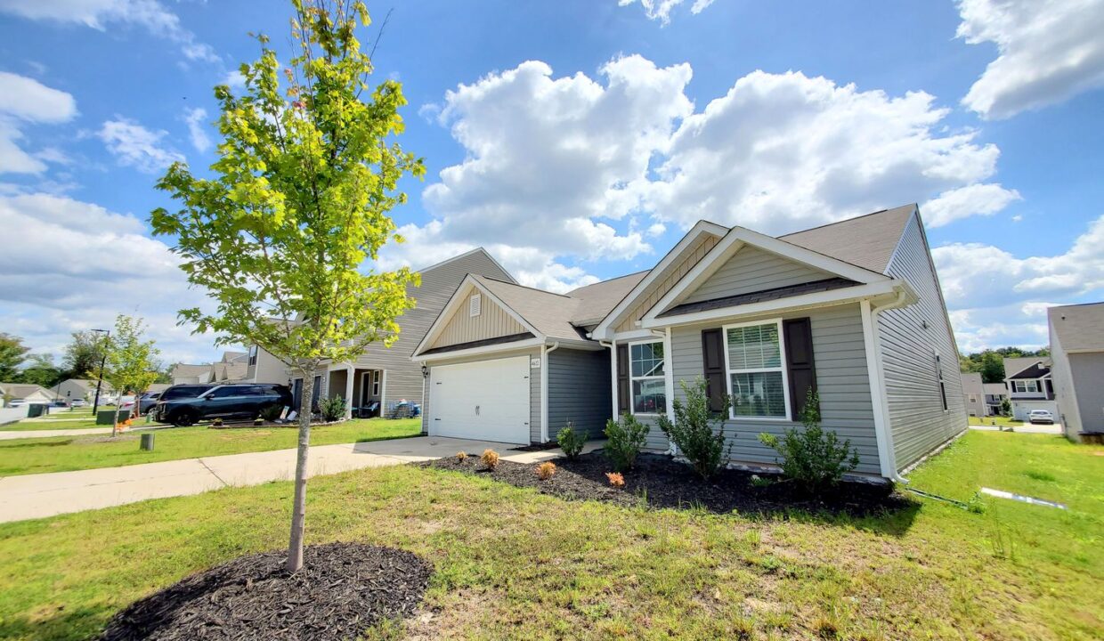 4612-Hazelburn-Dr-Greensboro-NC-27405-8