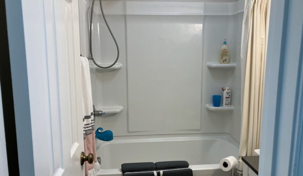 5408-Bridal-Ridge-Dr-Pfafftown-NC-27040-4