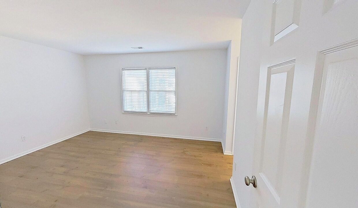 720-Grove-Ave-C-Raleigh-NC-27606-18