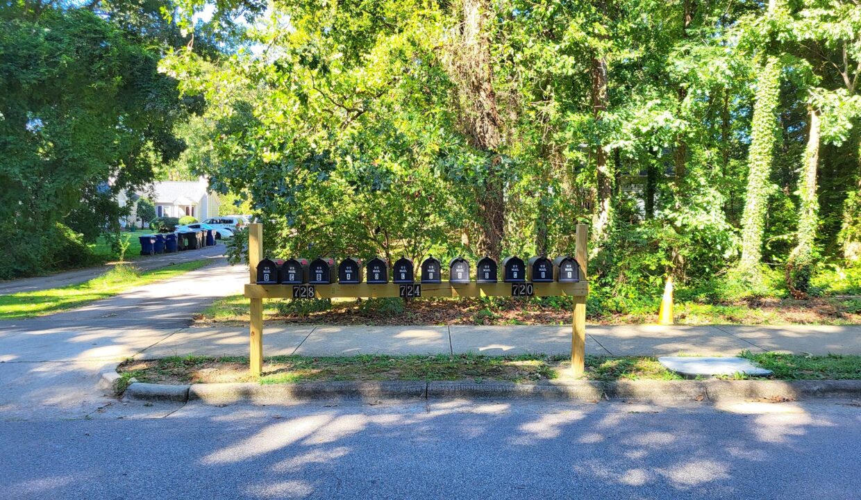 720-Grove-Ave-C-Raleigh-NC-27606-24