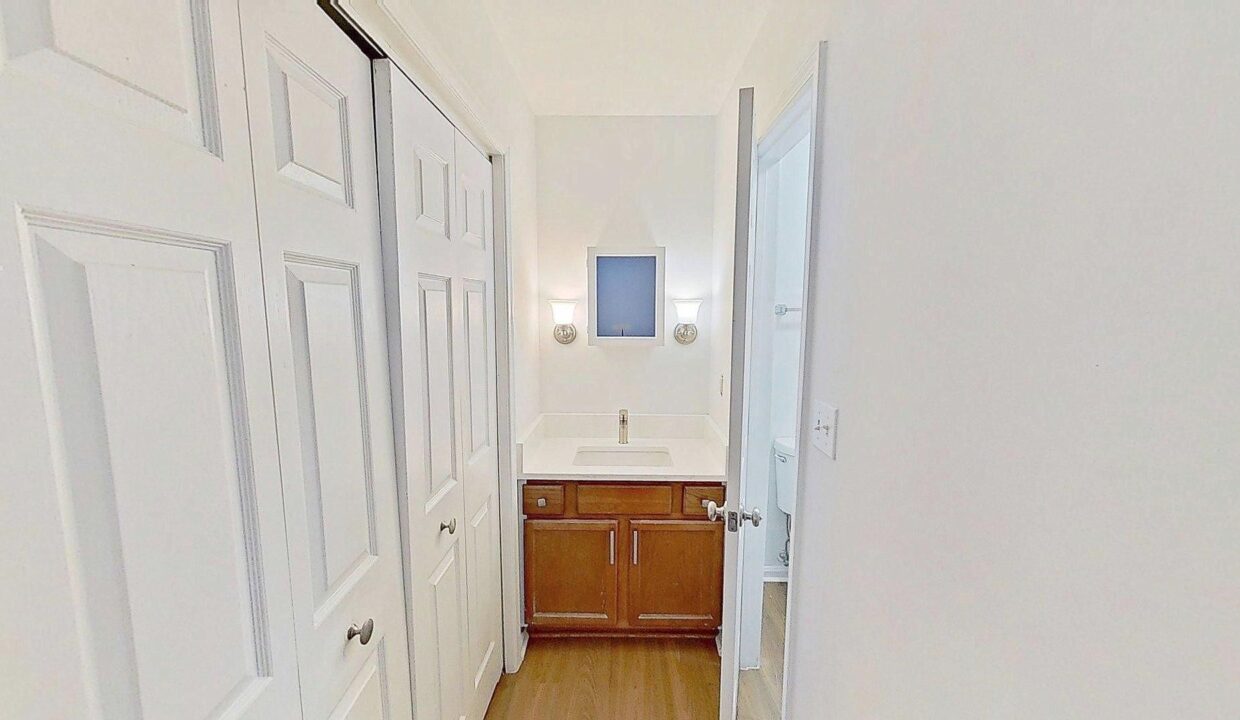 720-Grove-Ave-C-Raleigh-NC-27606-25