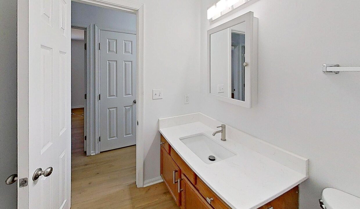 720-Grove-Ave-C-Raleigh-NC-27606-32