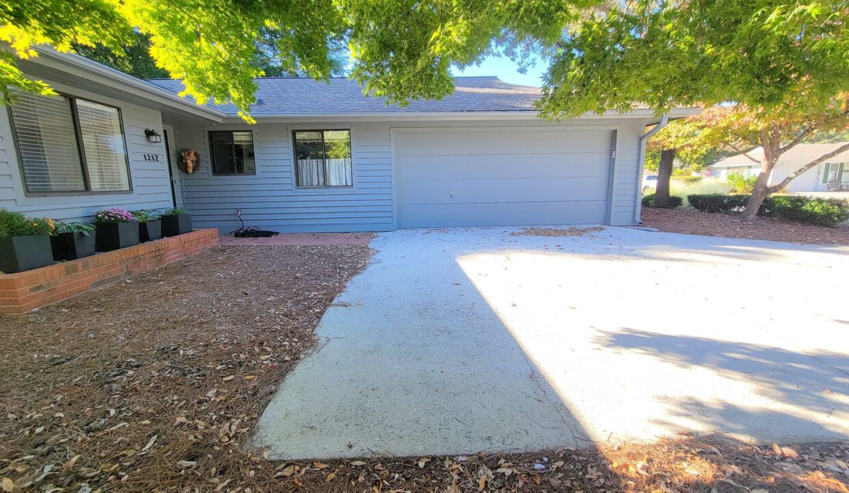 1212-Smith-Bay-Circle-W-Wilmington-NC-28405-11