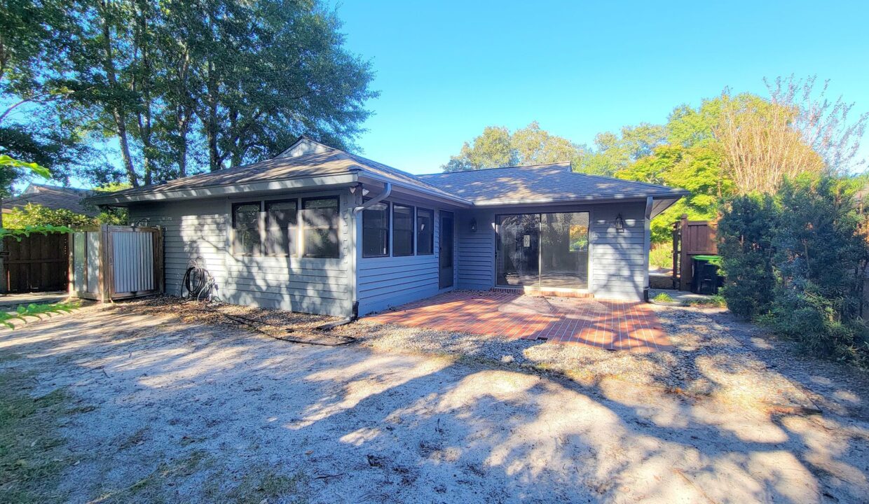 1212-Smith-Bay-Circle-W-Wilmington-NC-28405-14