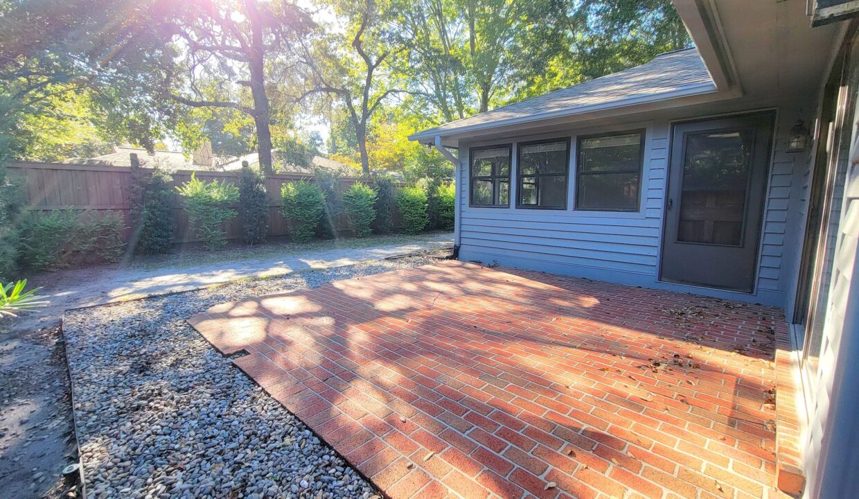 1212-Smith-Bay-Circle-W-Wilmington-NC-28405-17