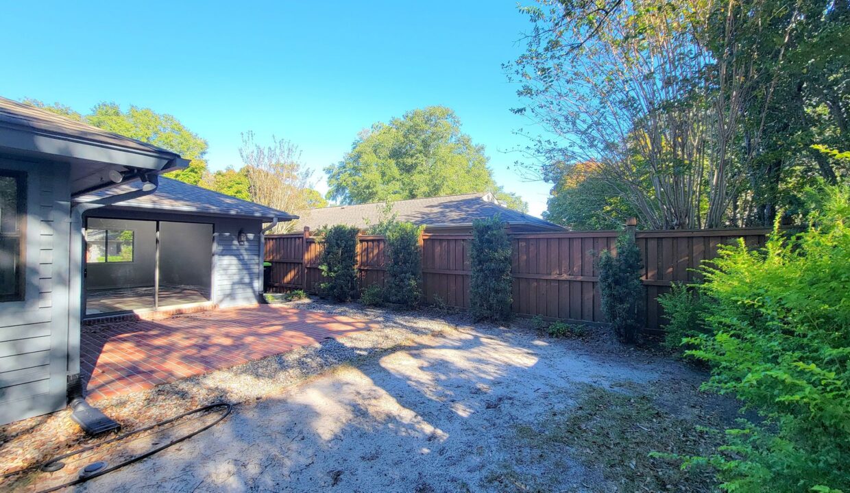 1212-Smith-Bay-Circle-W-Wilmington-NC-28405-22