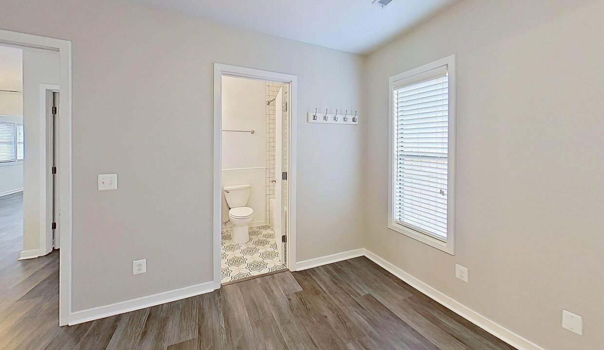 1212-Smith-Bay-Circle-W-Wilmington-NC-28405-32