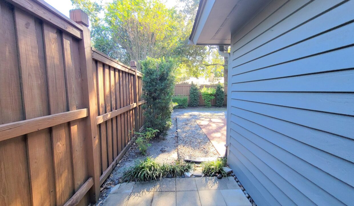 1212-Smith-Bay-Circle-W-Wilmington-NC-28405-44