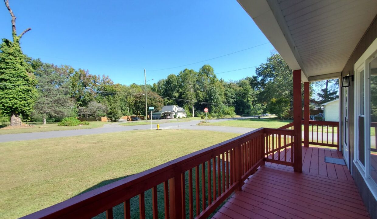 1737-Cannon-Ave-Charlotte-NC-28269-13