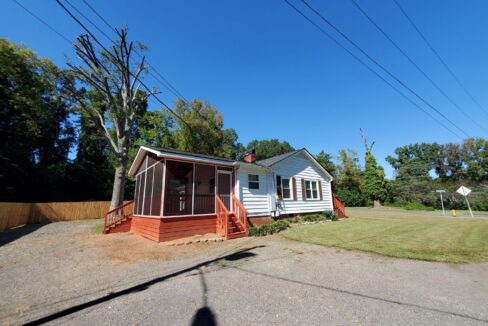 1737-Cannon-Ave-Charlotte-NC-28269-18