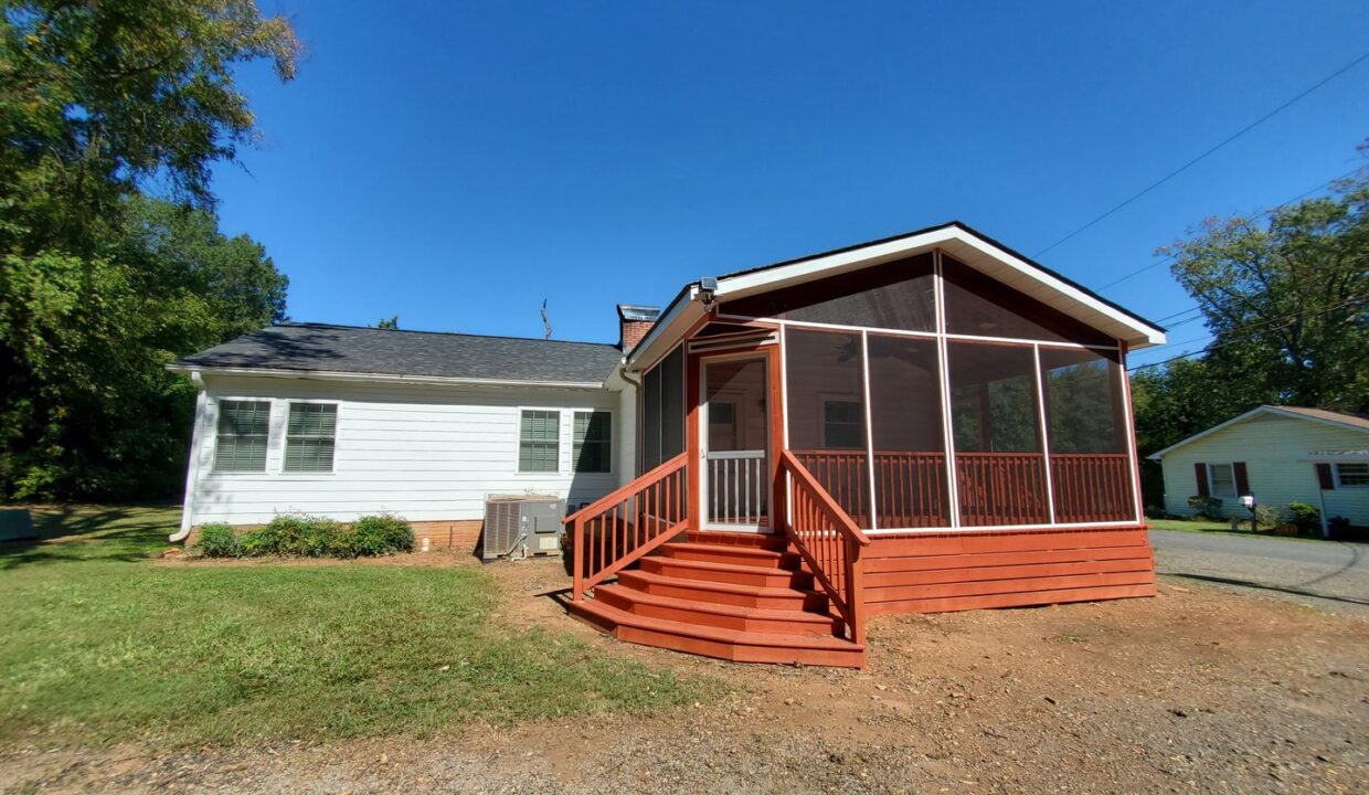 1737-Cannon-Ave-Charlotte-NC-28269-20