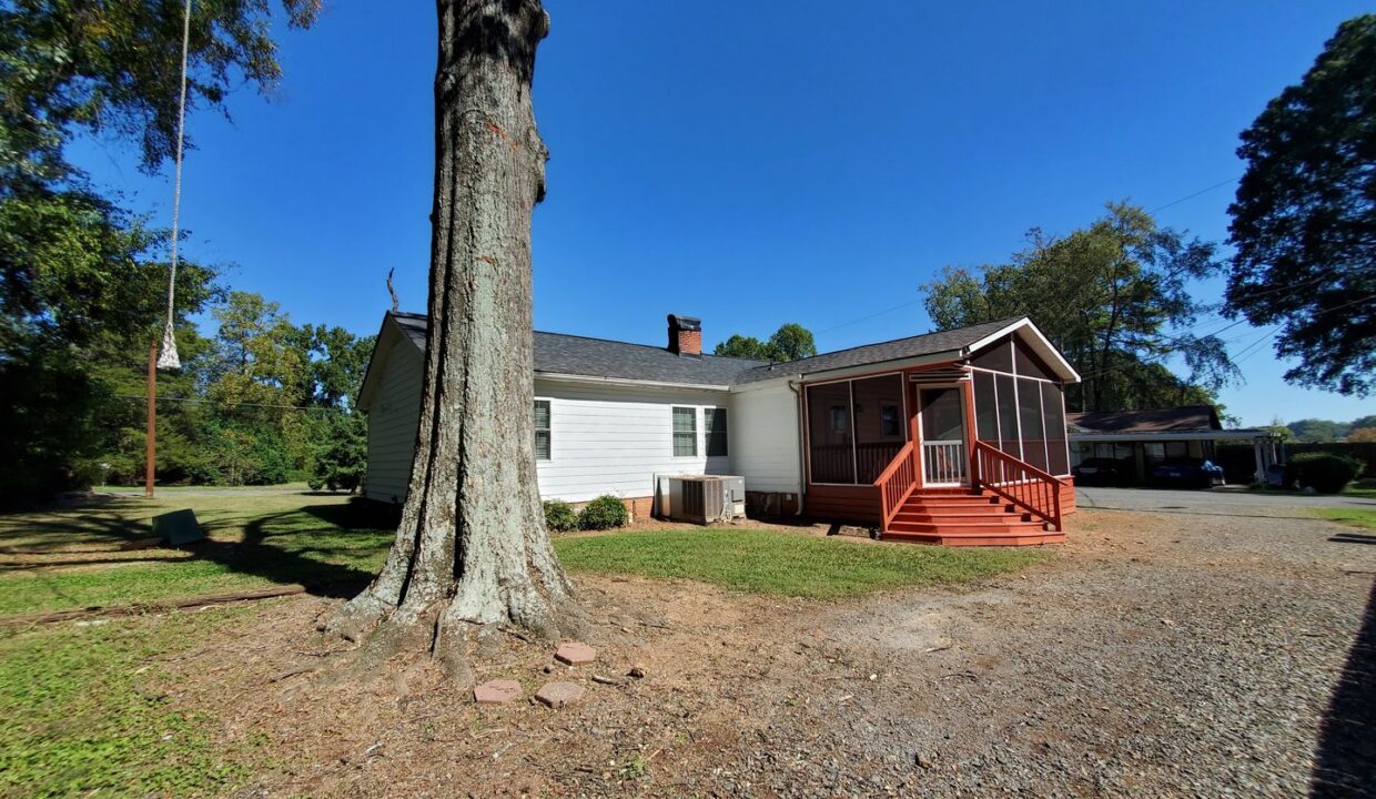1737-Cannon-Ave-Charlotte-NC-28269-24