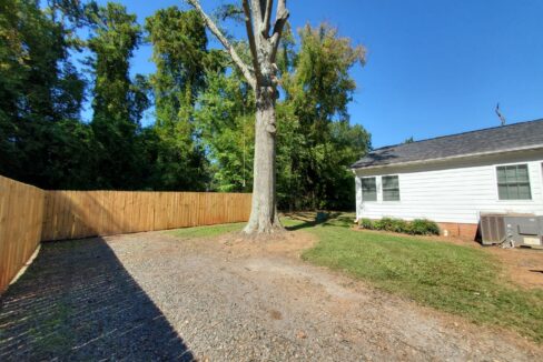 1737-Cannon-Ave-Charlotte-NC-28269-30
