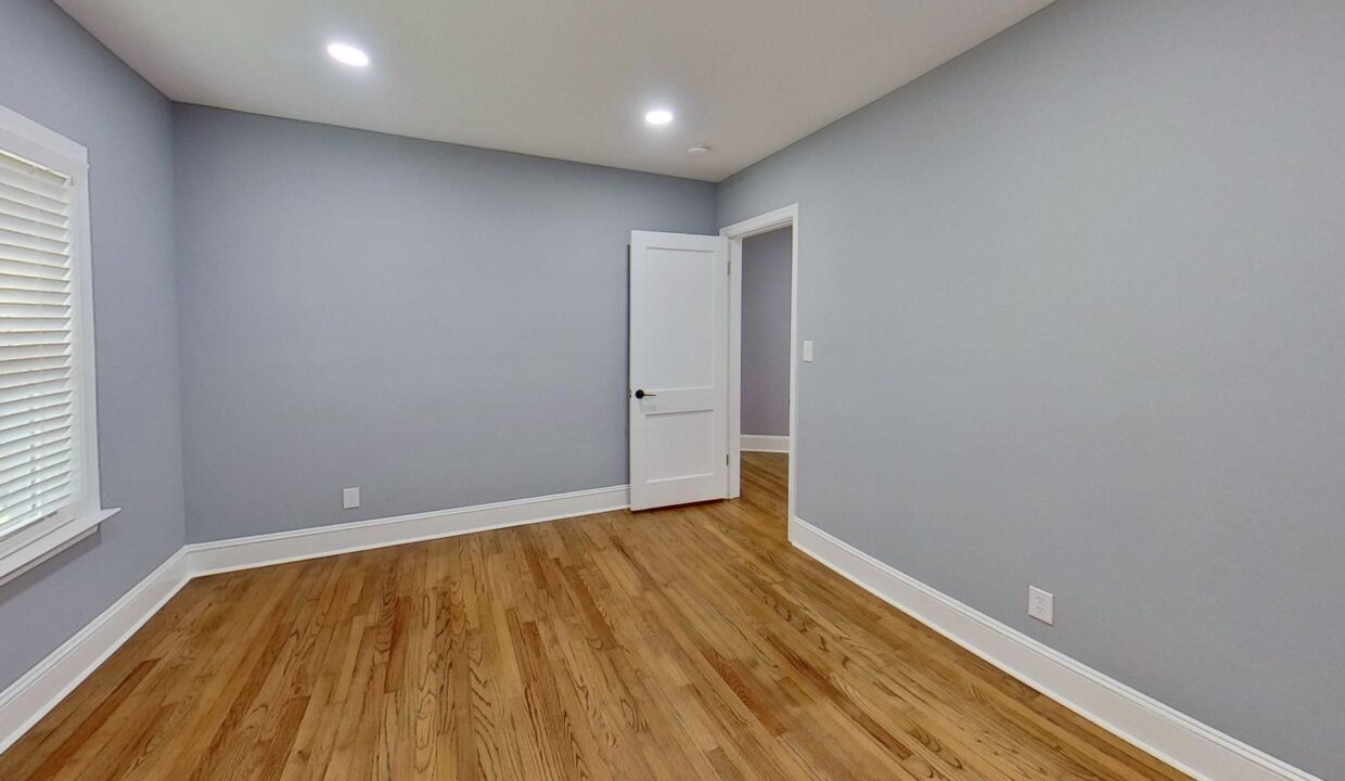 1737-Cannon-Ave-Charlotte-NC-28269-35