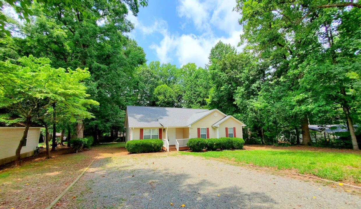 2201-Sunset-Blvd-Charlotte-NC-28269-10