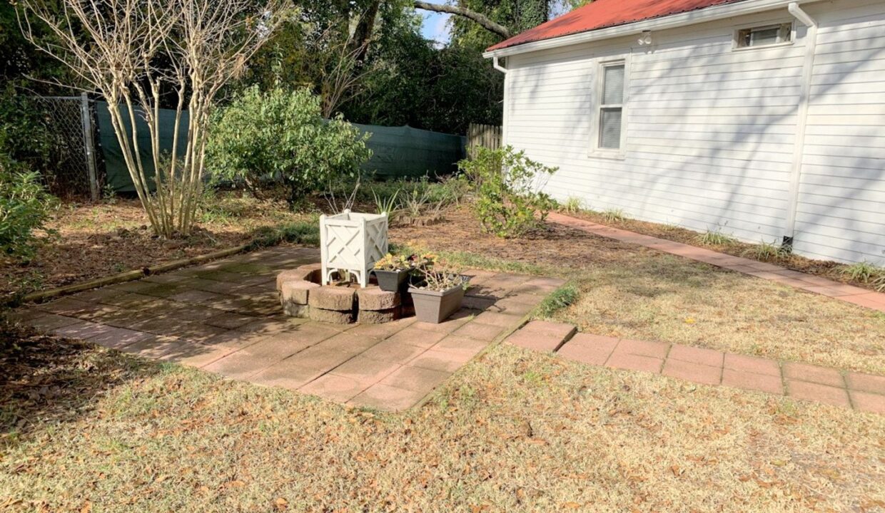 2256-Lake-Shore-Dr-Unit-1-Wilmington-NC-28401-19