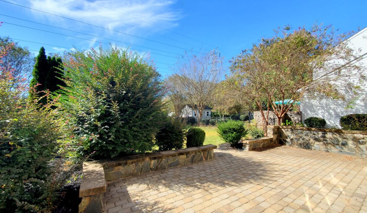 3565-Catawba-Creek-Dr-Gastonia-NC-28056-18