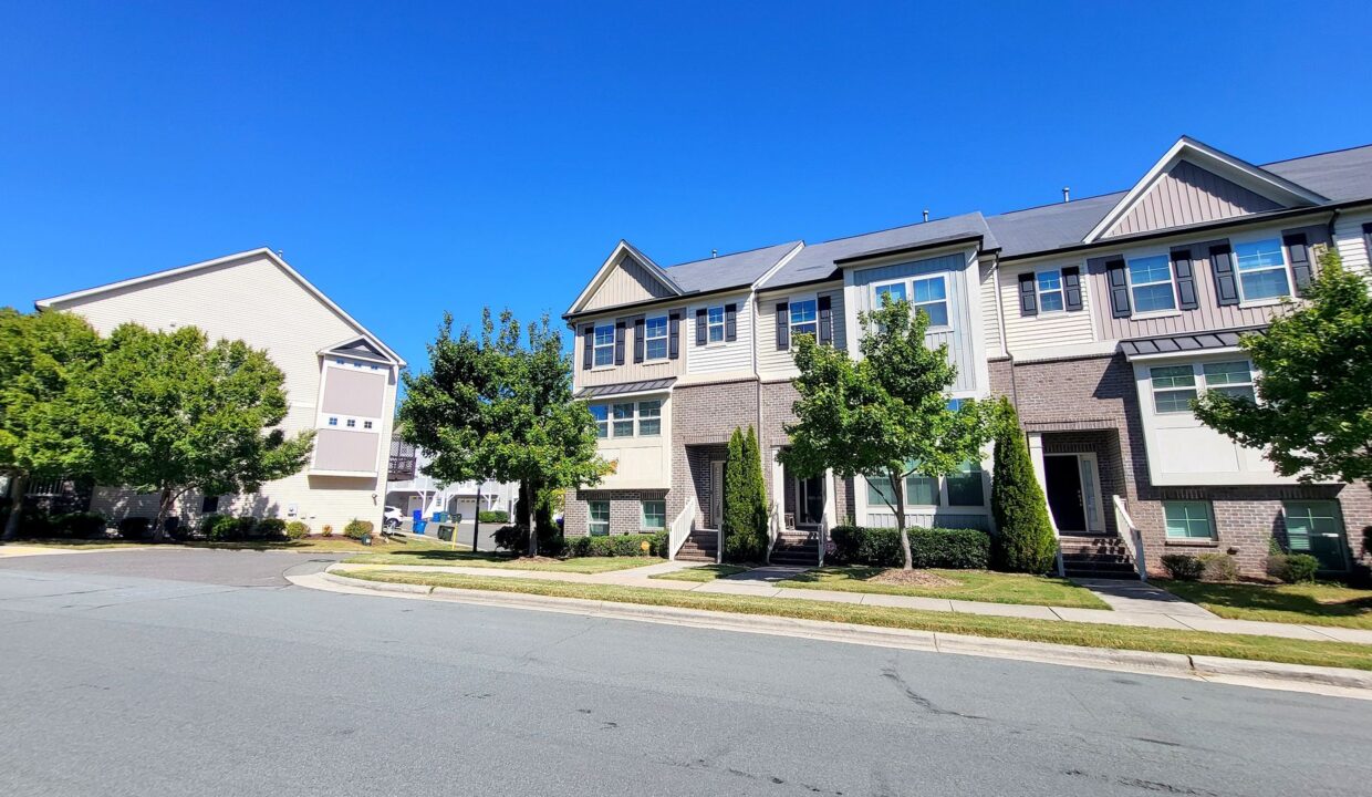 601-Mallory-Ln-19-Durham-NC-27713-32