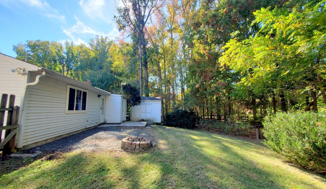 8250-Bald-Ridge-Dr-Charlotte-NC-28227-11