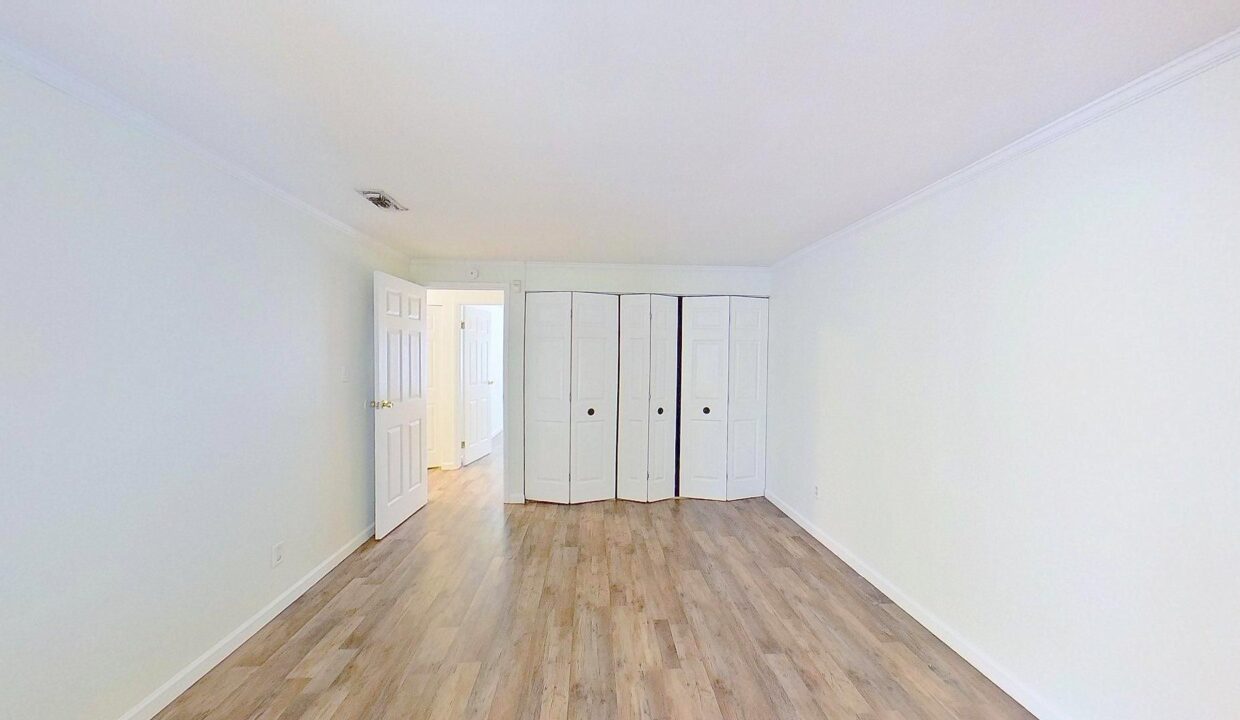 8250-Bald-Ridge-Dr-Charlotte-NC-28227-20