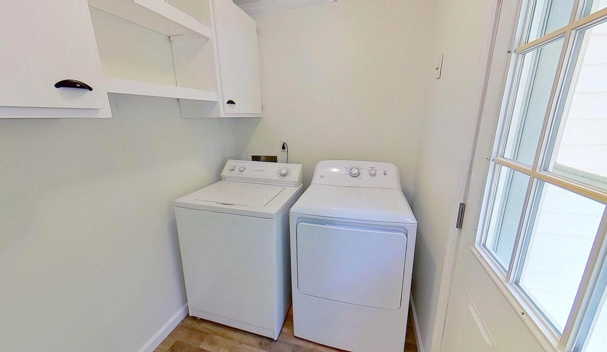8250-Bald-Ridge-Dr-Charlotte-NC-28227-23