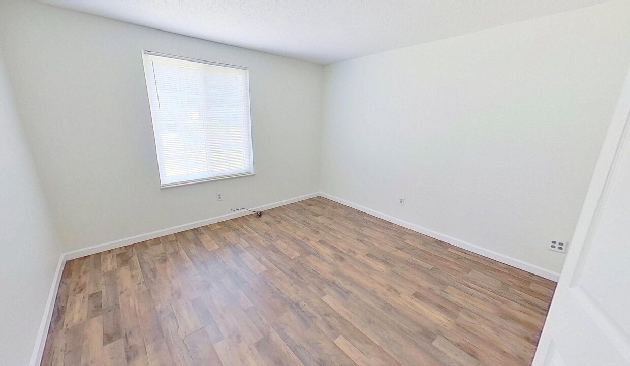 8250-Bald-Ridge-Dr-Charlotte-NC-28227-26