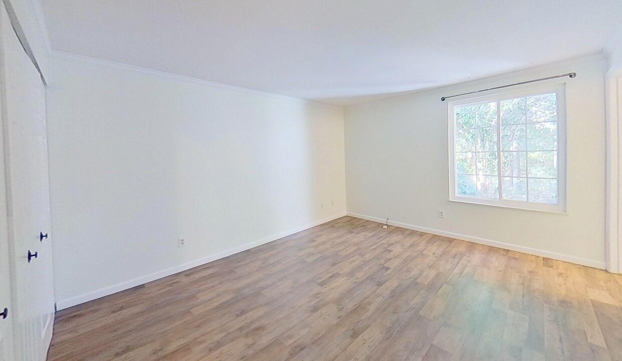 8250-Bald-Ridge-Dr-Charlotte-NC-28227-35